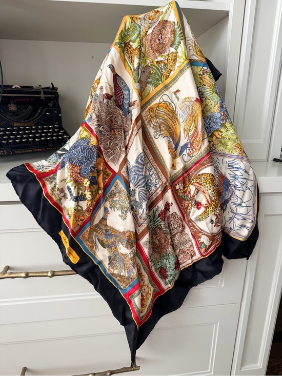 Salvatore Ferragamo Accessories - Vintage SALVATORE FERRAGAMO Authentic Scarf Silk Wild Animal Print 16 Panels